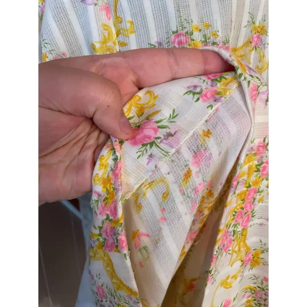 Vintage 60s Lightweight Nightgown w/ Floral & Gold Birdhouse Embellishment sz M